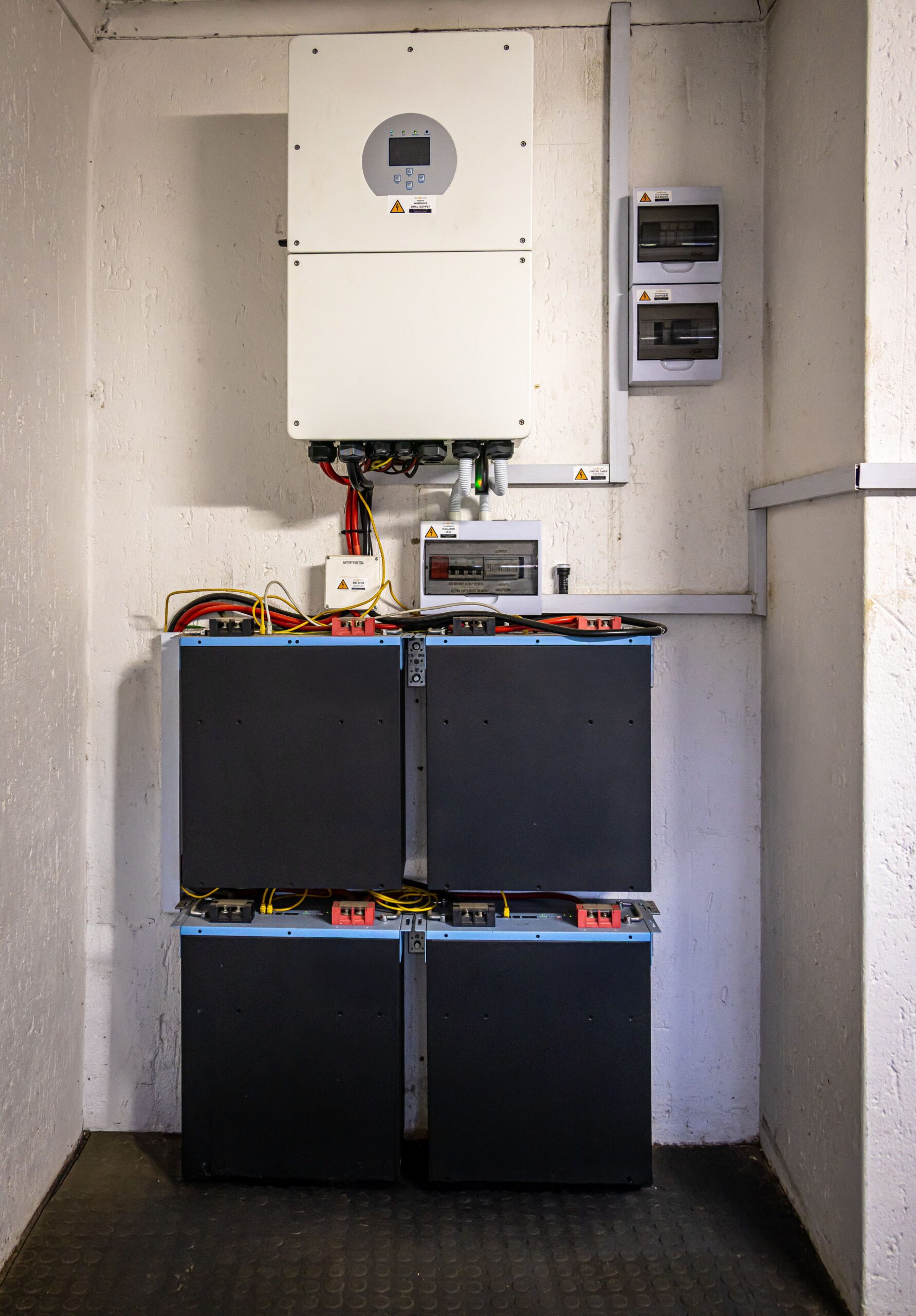 Energy storage battery for residential and commercial applications